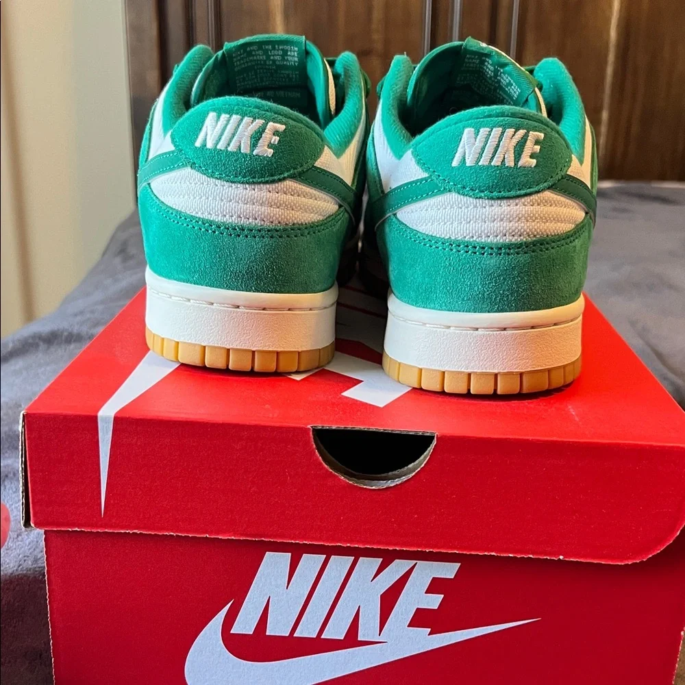 Nike Dunk Low - Picture 3 of 4